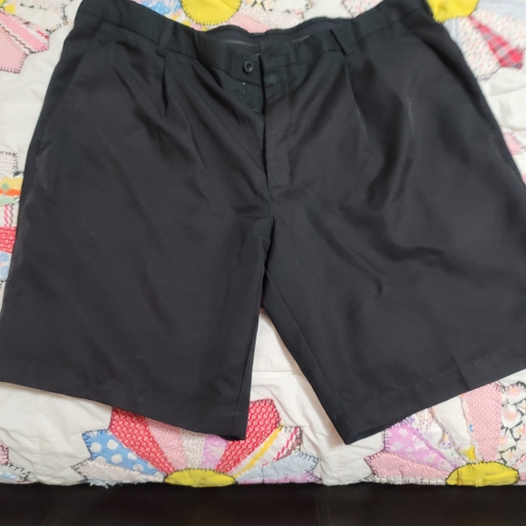 Black Nike dri fit shorts - Picture 5 of 5